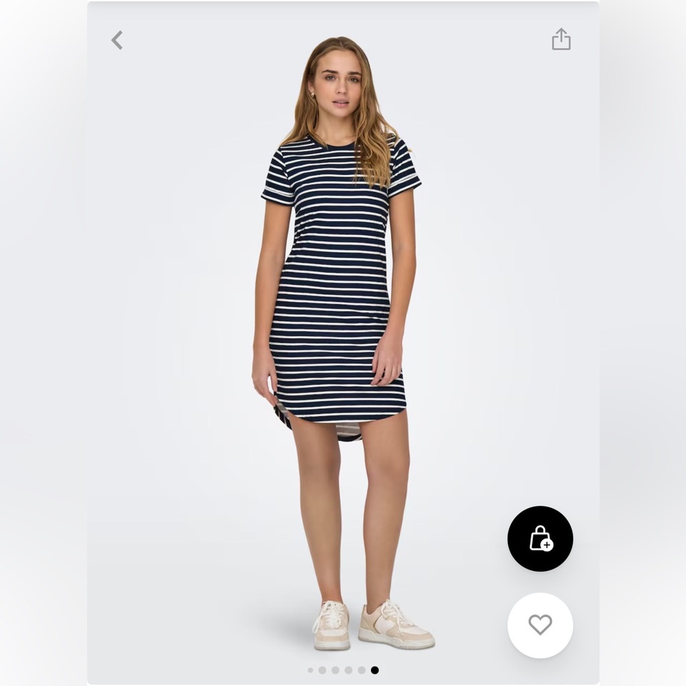 Heart And Hips T-Shirt Dress in Navy/White.  Size Small.